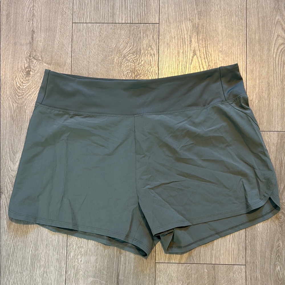 Marika Athletic Shorts Green and Gray Performance Design